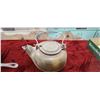 Image 3 : CAST IRON TEA POT AND CAST IRON FRYING PAN