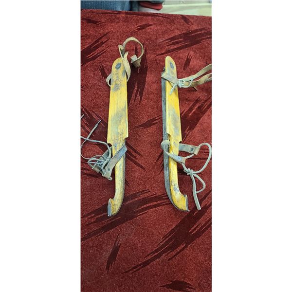 ANTIQU ICE SKATES MADE BY JNOOITGEDAGT NETHERLANDS