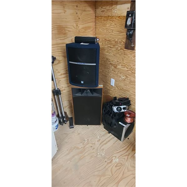 SIX SPEAKERS ONE SPEAKER TRIPOD, ONE XANTREX INVERTER, AND SPEAKER WIRE