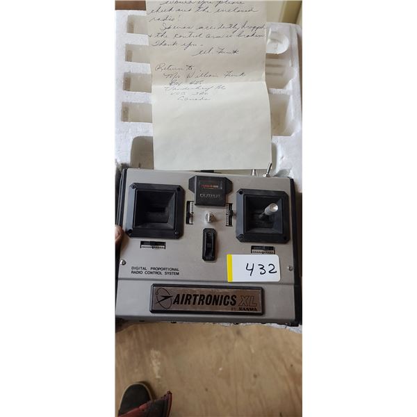 AIRTRONICS RADIO CONTROL SYSTEM - NEEDS REPAIR