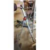 Image 5 : STEP STOOL AND FOLDING LADDER