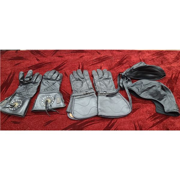 TWO PAIRS OF RIDING GLOVES, SIZE UNKNOWN PLUS TWO BEANIES