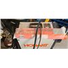 Image 18 : HOBART WELDING MACHINE - MIG MODEL 125 - COMES WITH SOME RODS AND WELDING CART