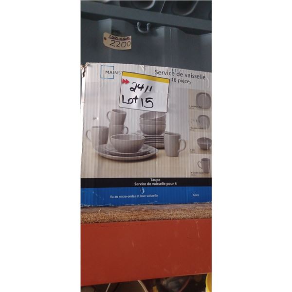 SET OF TAUPE DISH WARE