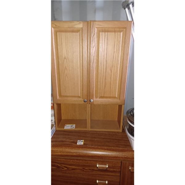 2 BATHROOM CABINETS LEFT/ RIGHT DOORS