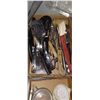 Image 4 : LARGE QTY OF TUPPER WARE AND WOODEN SPOONS . KNIFE BLOCK AND MORE