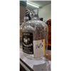 Image 2 : GLASS PORT JARS AND BOTTLES