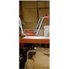 Image 2 : 2 X 4 INCH MANUAL ICE AUGERS
