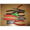 Image 1 : ESTATE:  BOX C/W 5 ASSORTED PLIERS