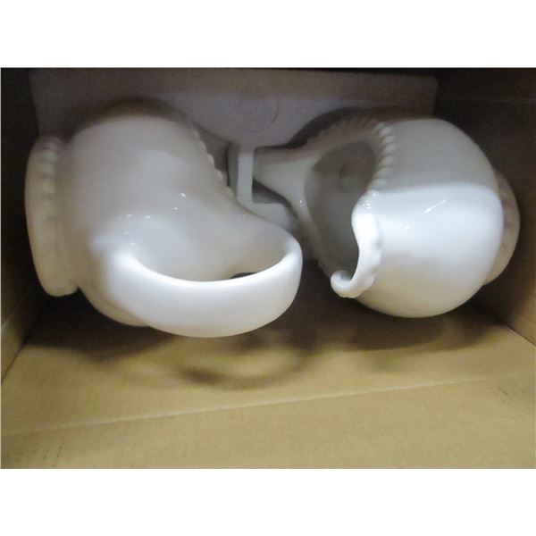 ESTATE:  BEADED 2 PIECE GRAVY BOAT SET