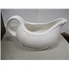 Image 2 : ESTATE:  BEADED 2 PIECE GRAVY BOAT SET