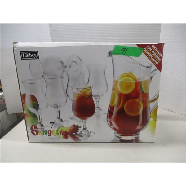 ESTATE:  7 PIECE GLASS & PITCHER SET