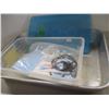 Image 3 : ESTATE:  ROASTING PAN, PLASTIC CONTAINER