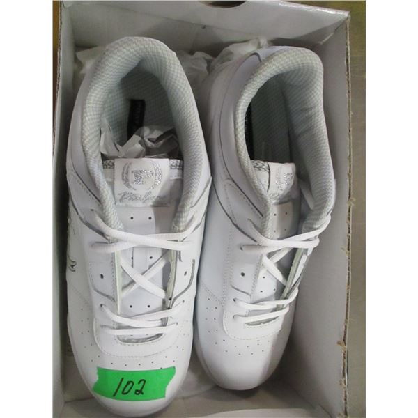 PHAT FARM RUNNERS (SIZE 9.5)