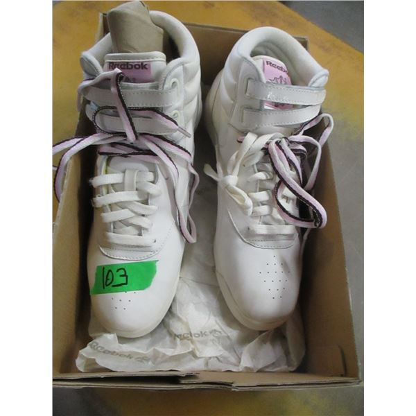 REEBOK RUNNERS (SIZE 10)