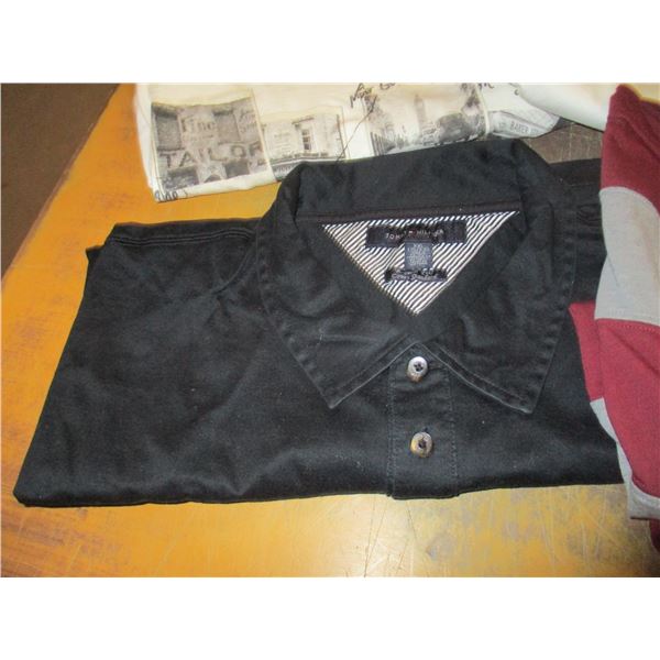 BOX C/W ASSORTED SWEAT SHIRTS