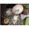 Image 2 : BOX C/W ASSORTED GLASSWARE
