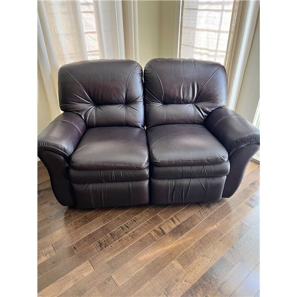 La-Z-Boy Reclining Loveseat