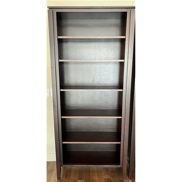 Woodworks Adjustable Bookshelf