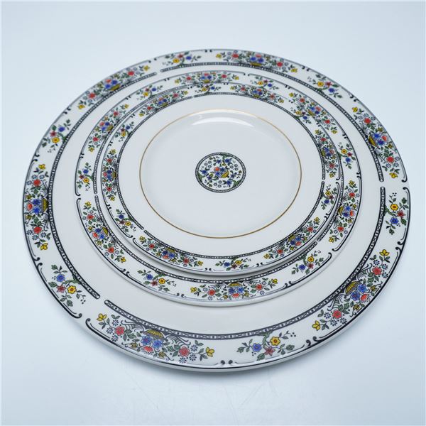 3pc Royal Doulton Fine China Plates, Tavistock T.C.1112