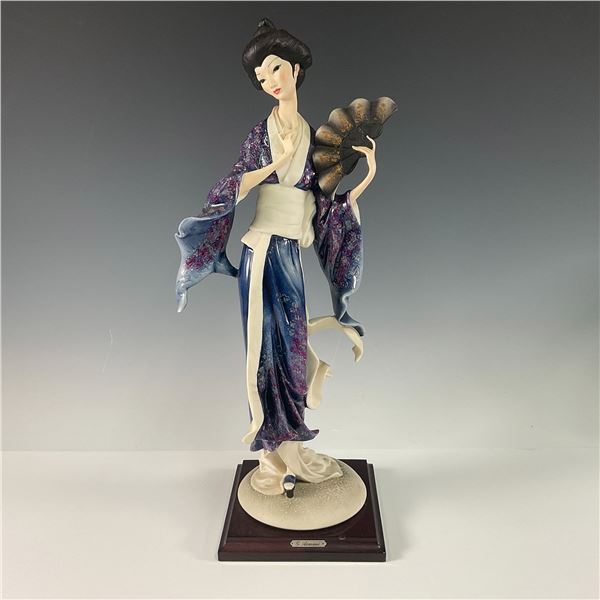 Florence Giuseppe Armani Geisha with Fan Sculpture