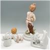 Image 2 : 4pc Mixed Porcelain Figurine Collection