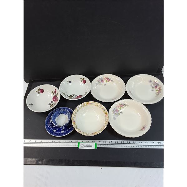 (6) Decorative Serving Bowls, (1) Japanese Tea Set
