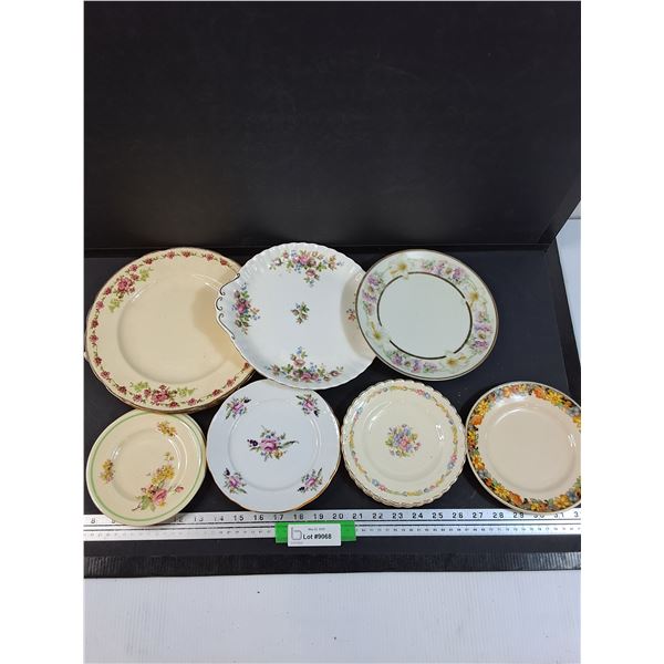 (8) Dessert Plates, (4) Dinner Plates, Serving Plate - Assorted