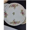 Image 7 : (8) Dessert Plates, (4) Dinner Plates, Serving Plate - Assorted
