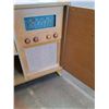 Image 2 : * Vintage MCM Radio Cabinet - Consigner States Radio Works, Record Player Needs Work, 32" x 16" x 30
