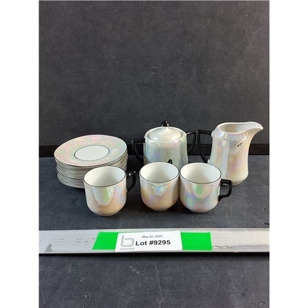 Vintage 1930's Sweet Child's Tea Set - Chipped, as Pictured