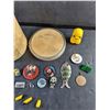 Image 4 : Vintage Tin of Vintage Buttons, Pins, Shirt Pins, Earrings, Misc