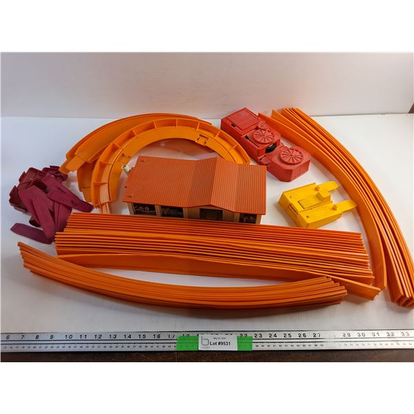 Vintage Hot Wheels Tracks