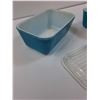 Image 5 : (2) PYREX Vintage Blue Refrigerator Dish w/Lids - 4.5" x 7" - Has Chip on Lid