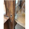 Image 13 : *Quarter Cut Oak China Cabinet Curved Glass and Claw & Ball Feet - Cannot Ship