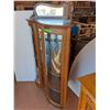 Image 3 : *Quarter Cut Oak Curved Glass China Cabinet - Damaged Glass - Cannot Ship