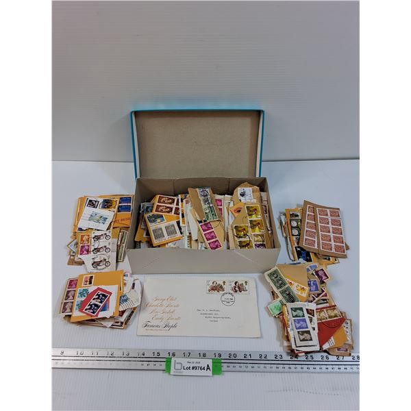 Large Stamp Collection - Assorted