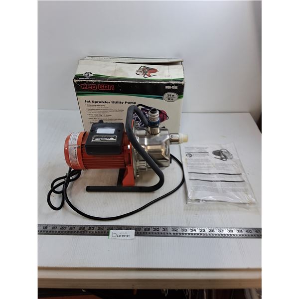 Red Lion 3/4HP Sprinkler Utility Pump 14" x 8" x 9.5" - Powers On