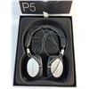 Image 3 : Bowers & Wilkins P5 Headset - As Is