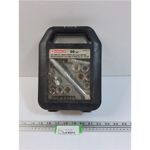 Craftsman 1/4" & 3/8" Drive Socket Imperial Set in Case - As Is