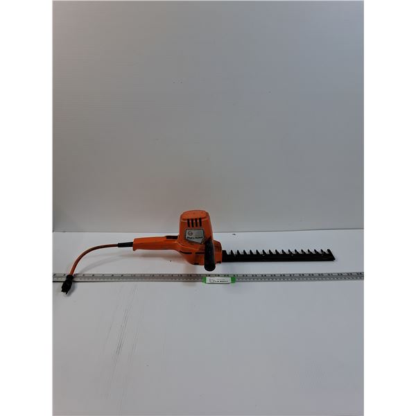 Black & Decker Hedge Trimmer - 12" Long Blade - Powers On