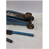 Image 2 : Hydraulic Floor Jack.   PICK UP