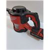 Image 3 : Milwaukee Battery Powered Vaccum w/M18 Battery - Powers On