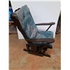 Image 3 : *Cushioned Rocking Chair - 27 x 29 x 40" - Cannot Ship