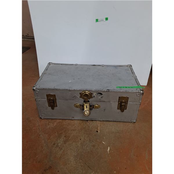 *Vintage Trunk - Cannot Ship