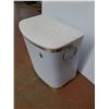 Image 3 : *Laundry Hamper - 21 x 13 x 20" - Cannot Ship