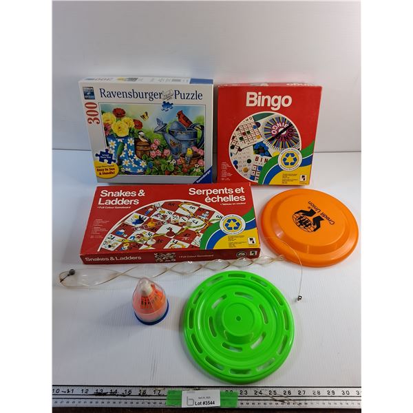Badminton Birdies, Bingo & Snakes and Ladders Games, 300 pcs Puzzle and Frisbees