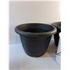Image 3 : (2) Planters and Ice Bucket