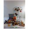 Image 1 : Various Halloween Decorations