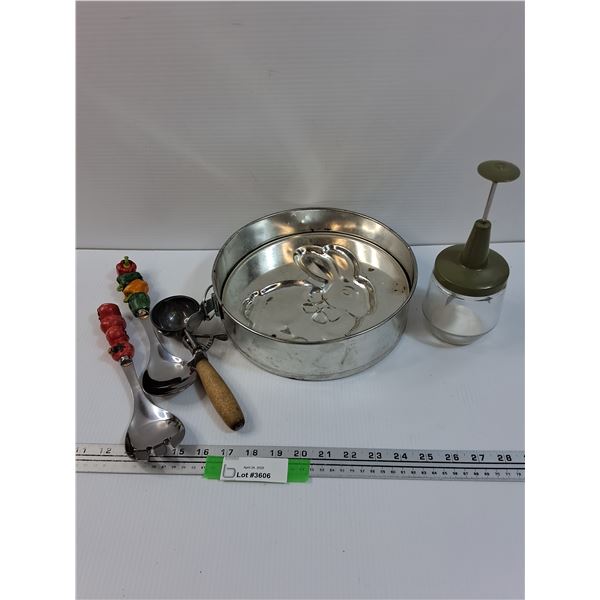 Chopper, Bunny Cake Pan, Ice Cream Scoop, Salad Utensils